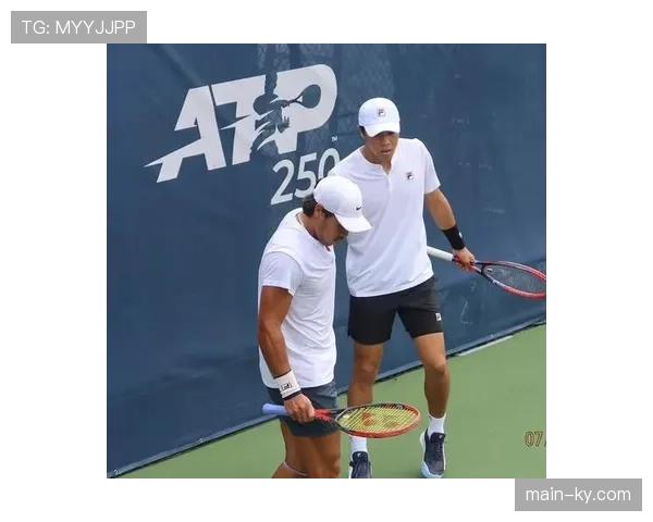 布里斯班站半决赛美国德比 中岛布兰登击败科瓦切维奇晋级